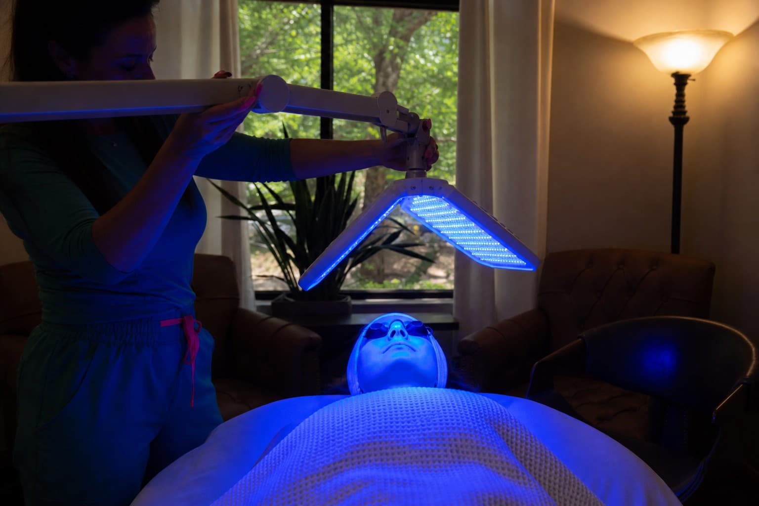 LED light therapy as part of a paced healthy aging pathway