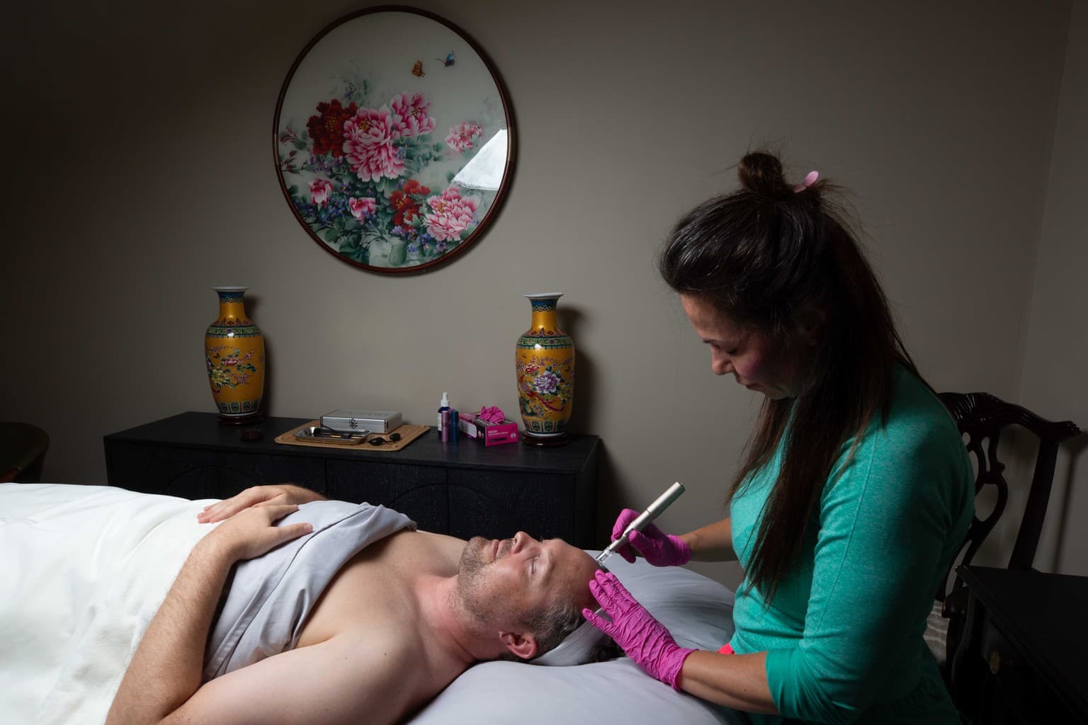 Paced clinical care across sessions — skin healing and remodeling over time